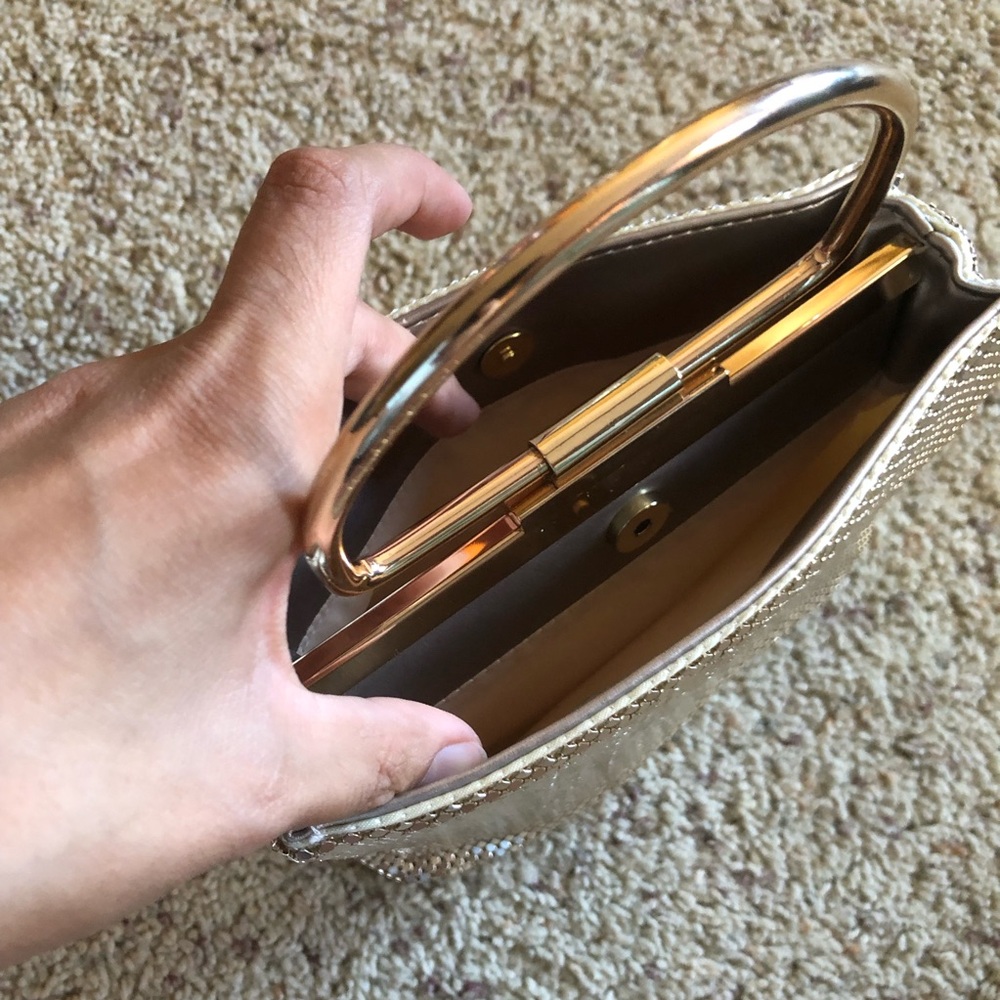 Women's Estee & Lilly Gold Mesh Compartment Bucket with Handle Clutch; OS - Picture 4 of 8